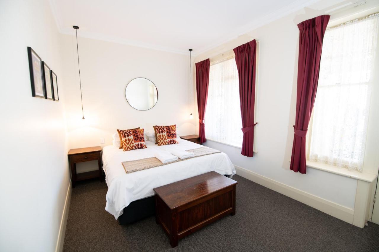 Bentley'S Hotel Clare Ngoại thất bức ảnh